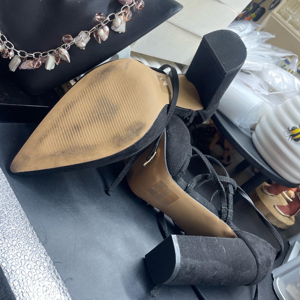 OSPS SHOES: Black Heels - Picture 9 of 10